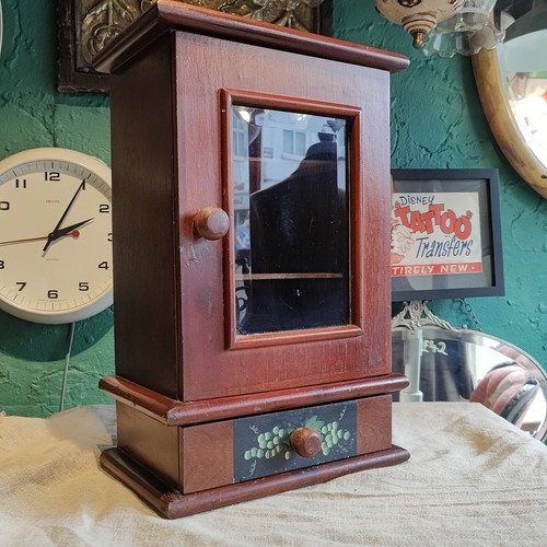 Vintage cupboard cabinet libre - cabinet,