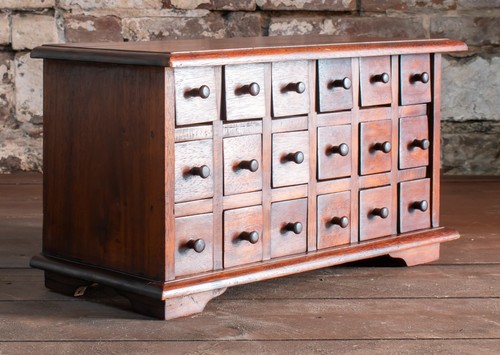 Drawer mahogany tabletop - 18-drawer,