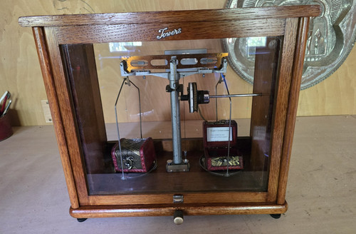 Vintage chemist scientific - chemist,